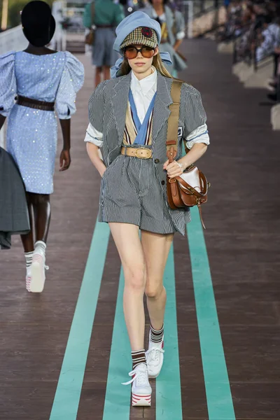 Look 21